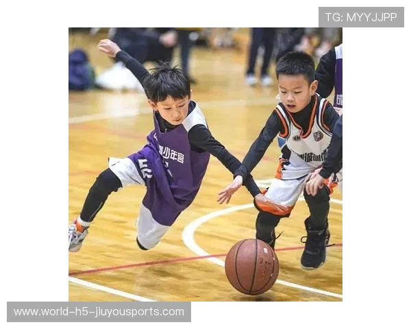 青少年篮球营首次实现线上线下混合教学模式，篮球青少年训练营