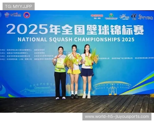 女子壁球正式入选 2028 奥运会,中国多地开启“壁球进校园”项目。 女子壁球正式入选 2028 奥运会,中国多地开启“壁球进校园”项目。